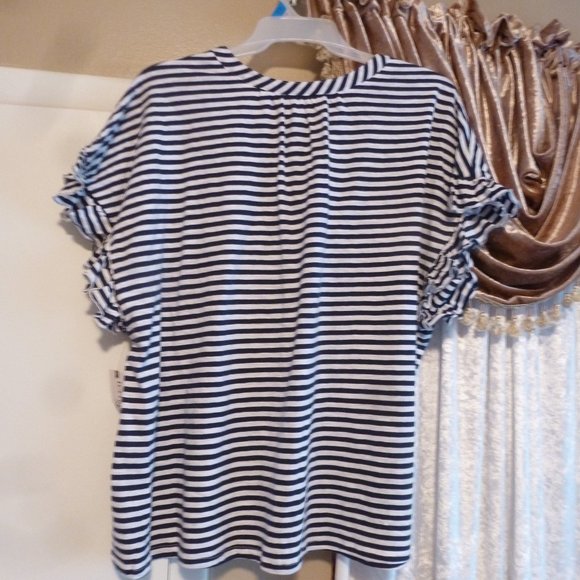 Sexy V- neck Flutter Sleeve Striped tee - Picture 3 of 10